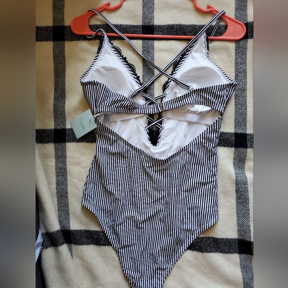 Cupshe Lace/Black/White Swimsuit - Picture 2 of 4